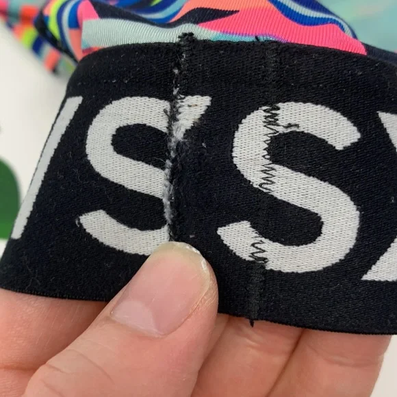 Victoria's Secret Victoria Sport Geometric Print Sports Bra - Picture 5 of 6